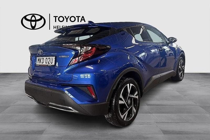Begagnad Toyota C-HR Edition 186 HK (136 kW) 2022 Blå SUV