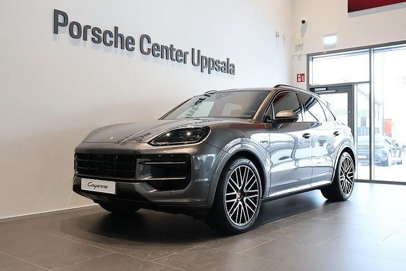 Ny Porsche Cayenne Edition 305 HK (224 kW) 2025 Grå SUV