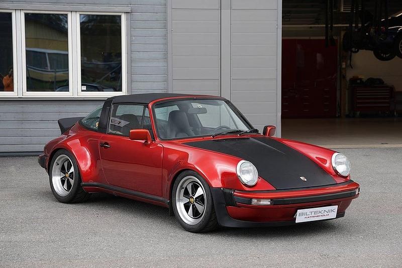 Röd Begagnad 1971 Porsche 911 | 720 000 kr - Bild 1/4