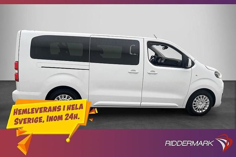 Vit Begagnad 2024 Toyota Proace Verso Kombi | 419 900 kr (Marknadspris) - Bild 1/3