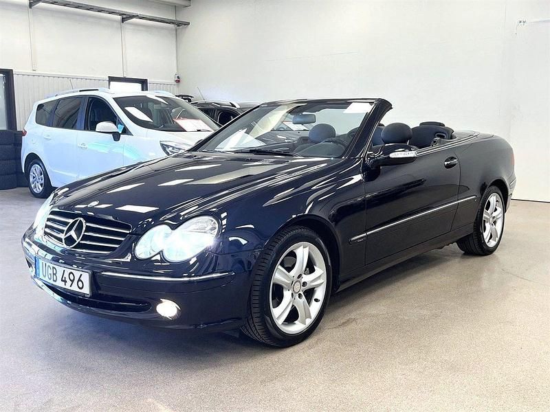 Mörkblå Begagnad 2003 Mercedes CLK200 Avantgarde Cab | 119 900 kr (Dyr) - Bild 1/4