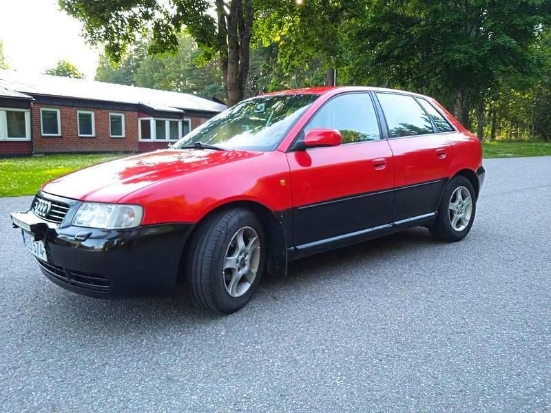 Begagnad 1999 Audi A3 Attraction Halvkombi | 20 000 kr (Dyr) - Bild 1/4