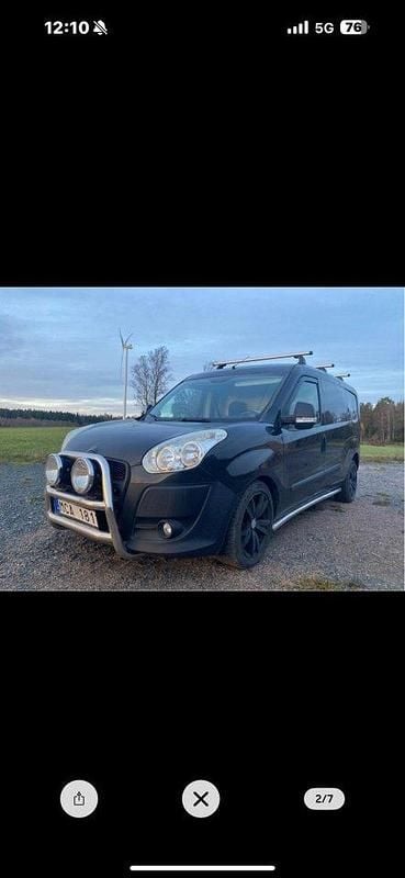 Svart Begagnad 2012 Fiat Doblò Minibuss | 50 000 kr - Bild 1/4
