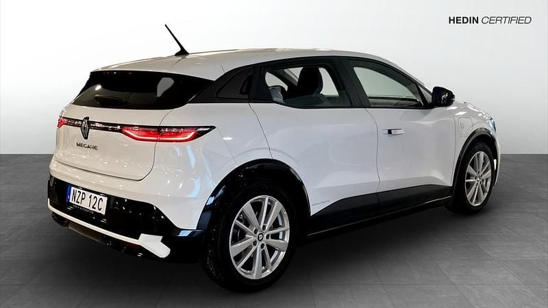 Begagnad Renault Megane E-Tech Equilibre 96 kW (131 HK) 2022 Glaciär vit Halvkombi