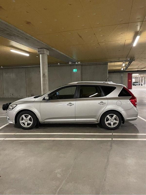 Silver Begagnad 2012 Kia Ceed Sportswagon Kombi | 38 000 kr (Bra pris) - Bild 1/4