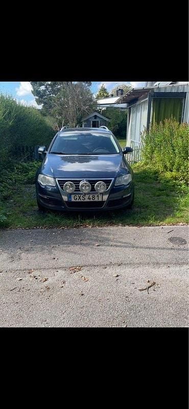 Grå Begagnad 2008 VW Passat Sportline Kombi | 19 000 kr (Marknadspris) - Bild 1/4