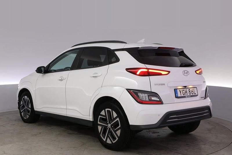 Begagnad Hyundai Kona Essential 100 kW (136 HK) 2022 Vit SUV