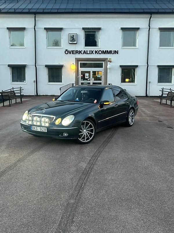 Begagnad 2003 Mercedes E320 Sedan | 63 000 kr (Bra pris) - Bild 1/4
