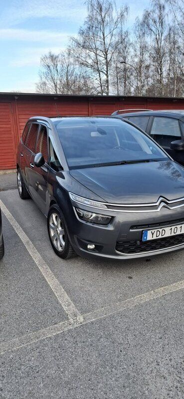 Grå Begagnad 2016 Citroën Grand C4 Picasso Minibuss | 114 000 kr (Bra pris) - Bild 1/4