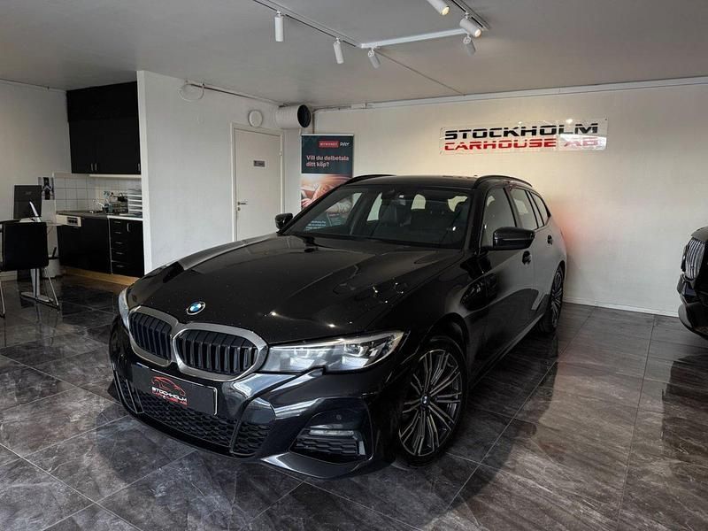 Svart Begagnad 2019 BMW 320 M Sport Kombi | 239 900 kr (Lite dyr) - Bild 1/4