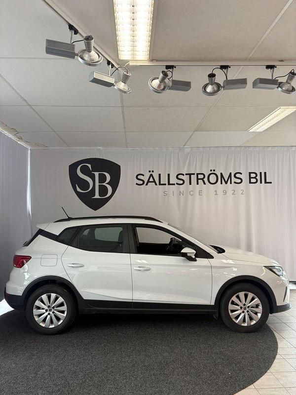 Vit Begagnad 2024 Seat Arona Comfort SUV | 225 000 kr (Lite dyr) - Bild 1/4