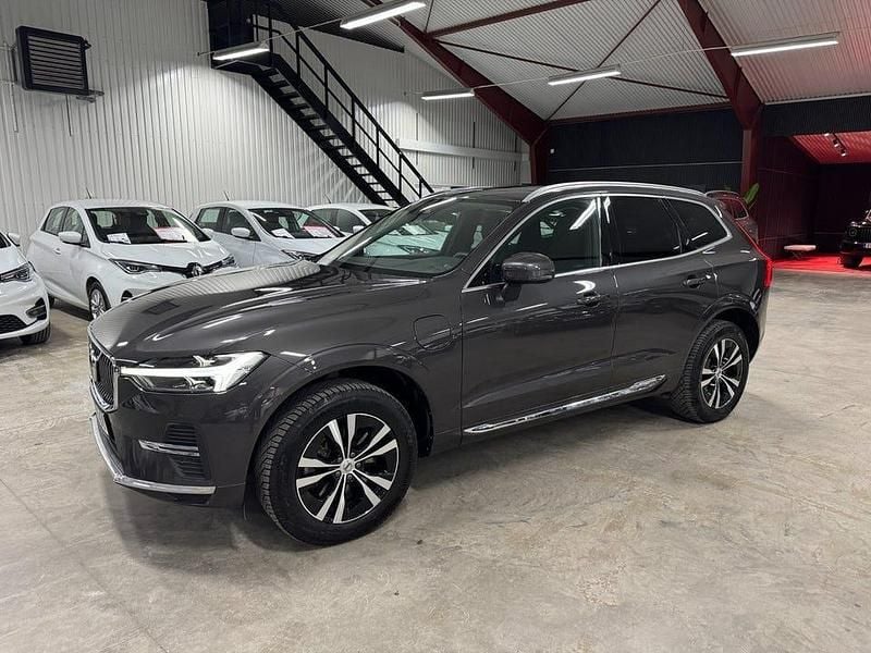 Begagnad Volvo XC60 Core 350 HK (257 kW) 2022 Platinum grå metallic SUV
