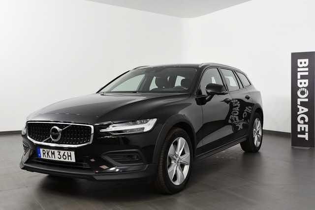 Begagnad 2022 Volvo V60 CC Kombi | 385 800 kr (Marknadspris) - Bild 1/4