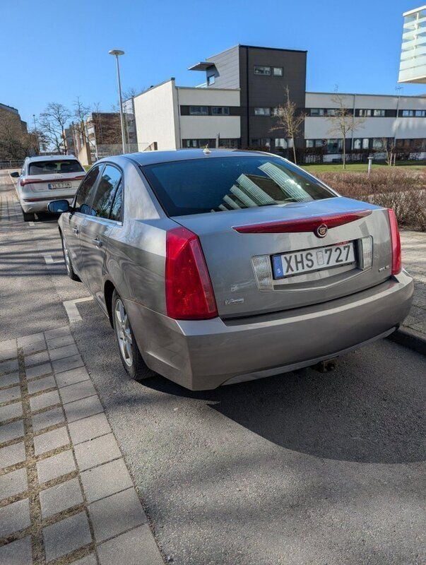 Grå Begagnad 2006 Cadillac BLS Sedan | 19 000 kr - Bild 1/4