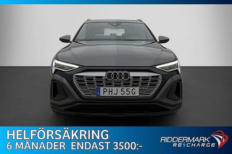Begagnad Audi Q8 e-tron S-Line 300 kW (408 HK) 2023 Grå SUV