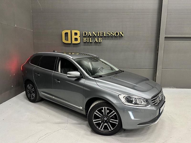 Grå Begagnad 2017 Volvo XC60 SUV | 224 800 kr (Bra pris) - Bild 1/4