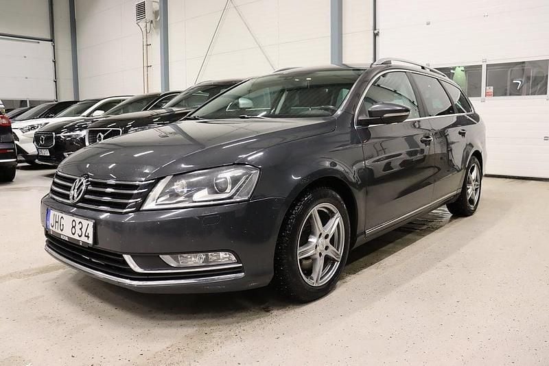 Grå Begagnad 2012 VW Passat GT Kombi | 59 900 kr (Bra pris) - Bild 1/4