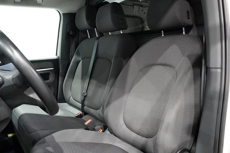 Begagnad VW ID. Buzz 152 kW (207 HK) 2023 Vit Minibuss