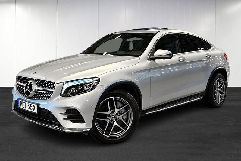 Svart Begagnad 2019 Mercedes GLC220 AMG line Sportkupé | 424 900 kr (Marknadspris) - Bild 1/4