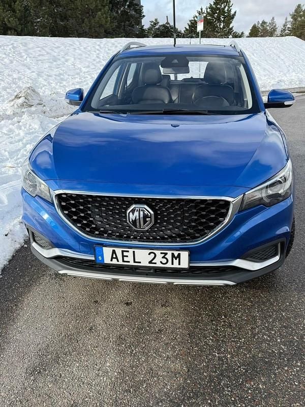 Begagnad MG ZS 105 kW (143 HK) 2021 Metallic SUV