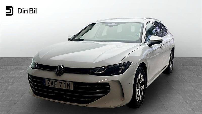 Begagnad VW Passat Business 150 HK (110 kW) 2024 Pure white Kombi
