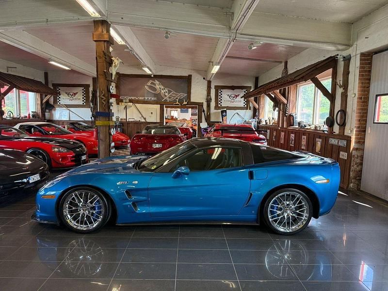 Blå Begagnad 2009 Chevrolet Corvette C6 Sportkupé | 1 199 000 kr - Bild 1/4