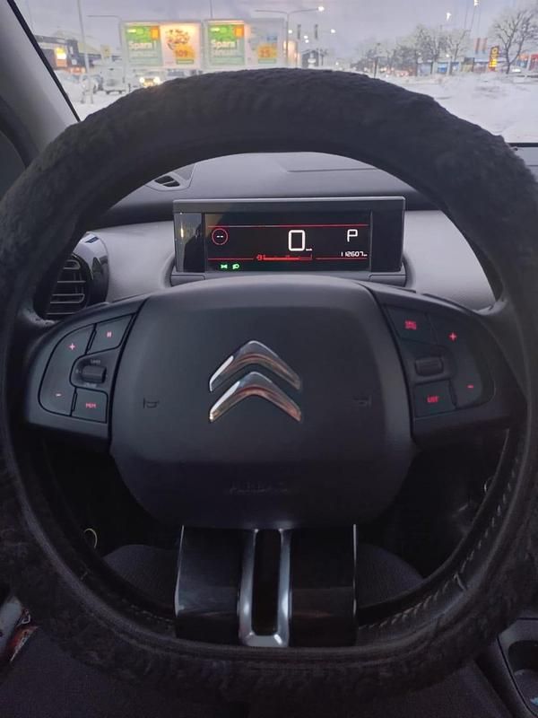 Begagnad Citroën C4 Cactus PureTech 110 HK (80 kW) 2018 Halvkombi