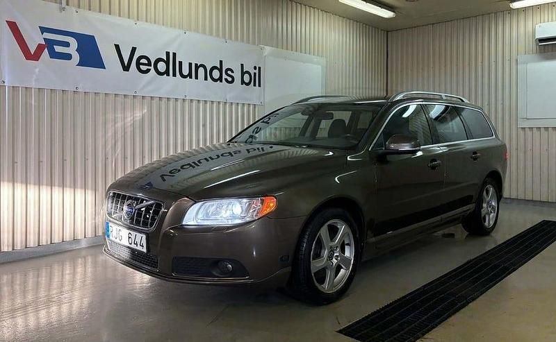 Brun Begagnad 2012 Volvo V70 Summum Kombi | 109 900 kr (Lite dyr) - Bild 1/4