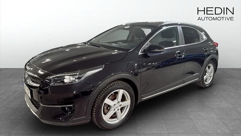 Svart (black) Begagnad 2022 Kia XCeed Advance SUV | 269 900 kr (Marknadspris) - Bild 1/4