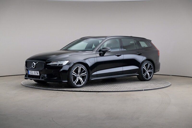 Svart Begagnad 2021 Volvo V60 R-Design Kombi | 345 000 kr (Superpris) - Bild 1/4