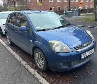 Begagnad 2008 Ford Fiesta Halvkombi | 16 000 kr (Marknadspris) - Bild 1/4