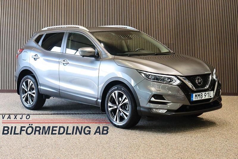 Grå Begagnad 2019 Nissan Qashqai SUV | 209 000 kr (Marknadspris) - Bild 1/4