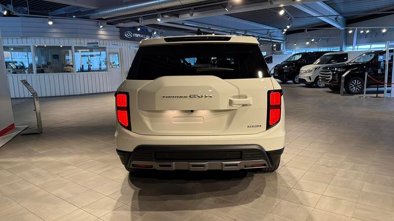 Ny Ssangyong (KGM) Torres EVX 152 kW (207 HK) 2025 Vit SUV