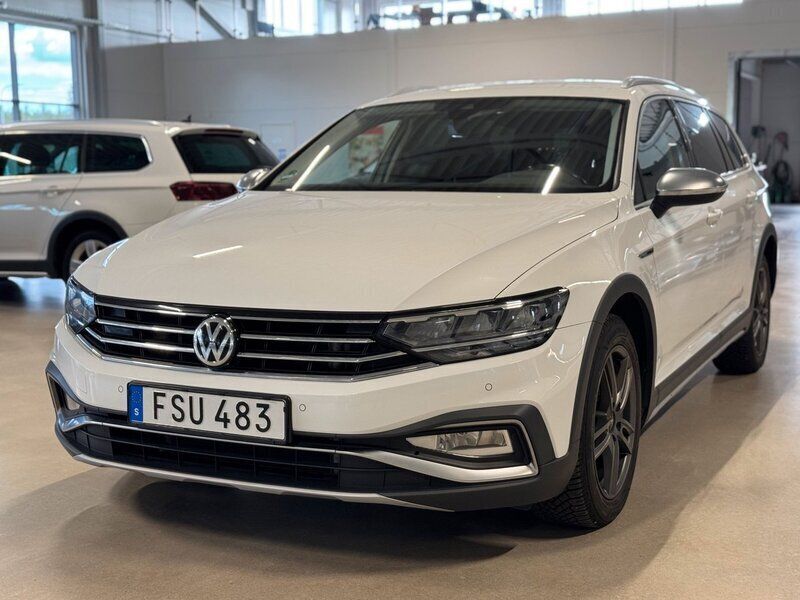 Vit Begagnad 2019 VW Passat Alltrack Kombi | 249 900 kr (Lite dyr) - Bild 1/4