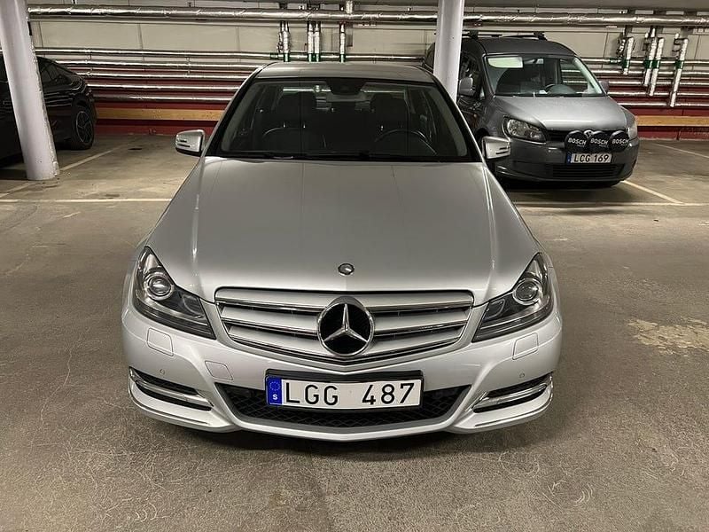 Begagnad 2012 Mercedes C220 Sedan | 90 000 kr (Marknadspris) - Bild 1/4