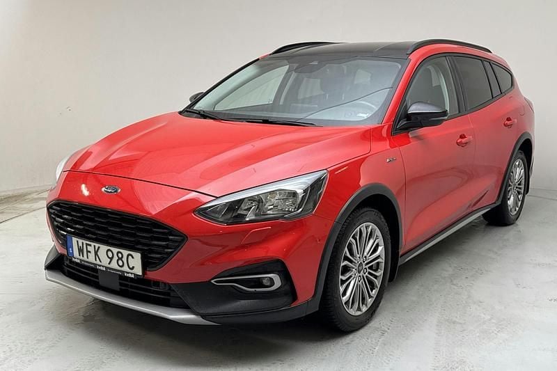 Röd Begagnad 2020 Ford Focus Active Kombi | 170 000 kr (Bra pris) - Bild 1/4