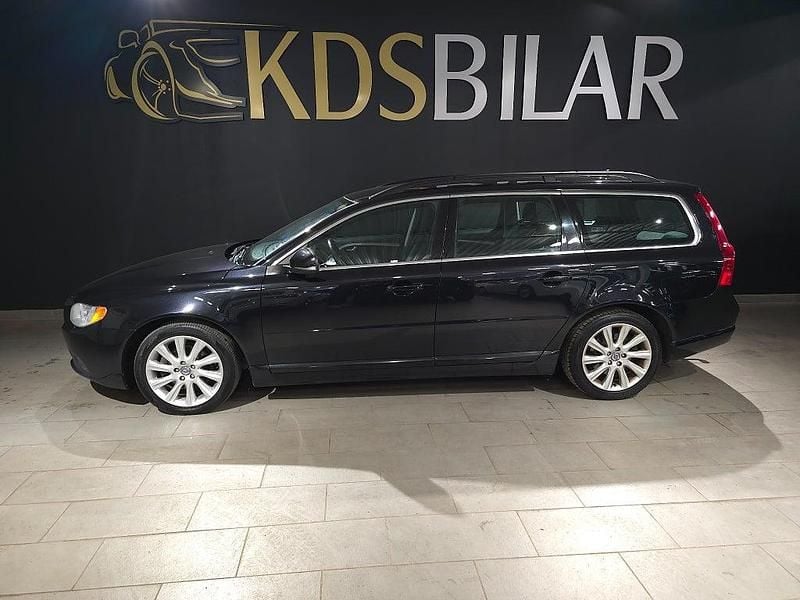Svart Begagnad 2012 Volvo V70 Momentum Kombi | 89 500 kr (Marknadspris) - Bild 1/4