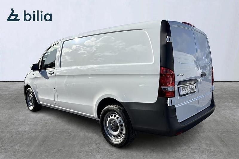 Begagnad Mercedes e-Vito 86 kW (117 HK) 2024 Vit Minibuss