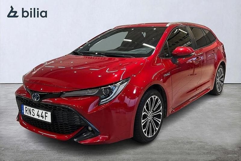 Röd Begagnad 2019 Toyota Corolla Style Kombi | 213 900 kr (Marknadspris) - Bild 1/3