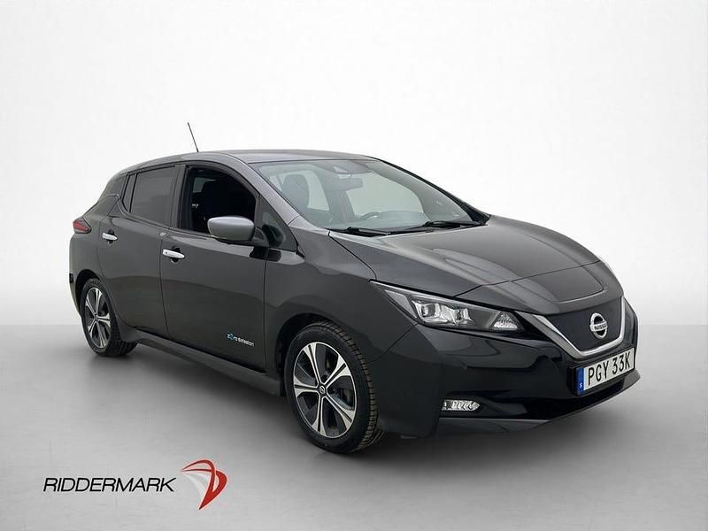 Begagnad Nissan Leaf 360º 110 kW (150 HK) 2019 Svart Halvkombi