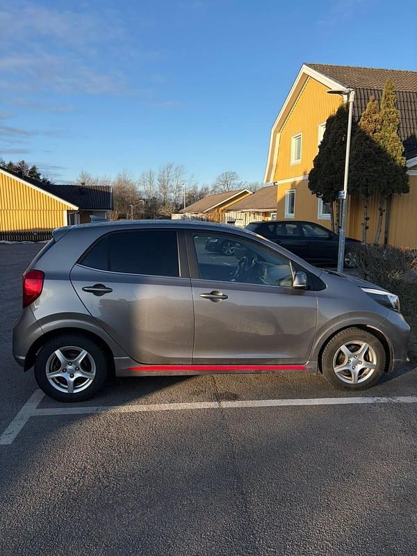Begagnad Kia Picanto 100 HK (73 kW) 2019 Halvkombi