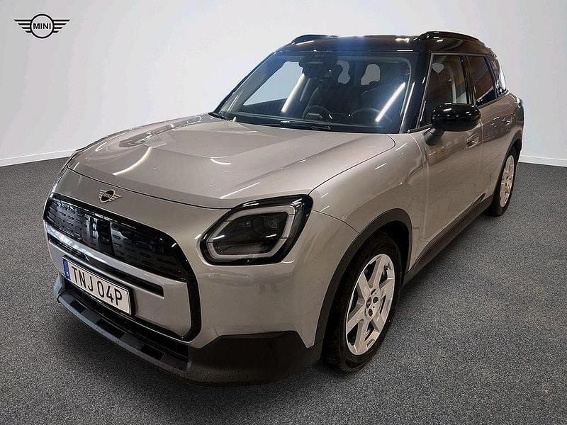 Grå Begagnad 2024 Mini Countryman SUV | 409 900 kr - Bild 1/4