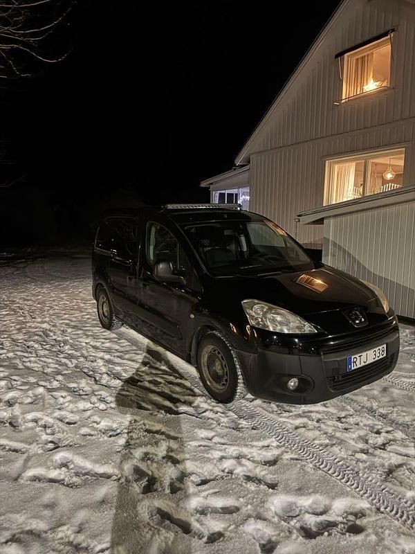Begagnad 2011 Peugeot Partner Van | 54 000 kr (Lite dyr) - Bild 1/3