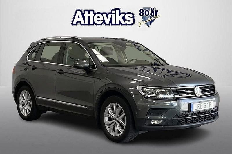 Mörkgrå Begagnad 2020 VW Tiguan Comfortline SUV | 259 000 kr (Superpris) - Bild 1/4