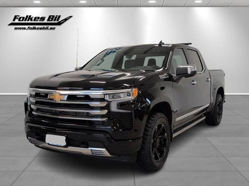 Svart Begagnad 2023 Chevrolet Silverado Van | 811 250 kr - Bild 1/4
