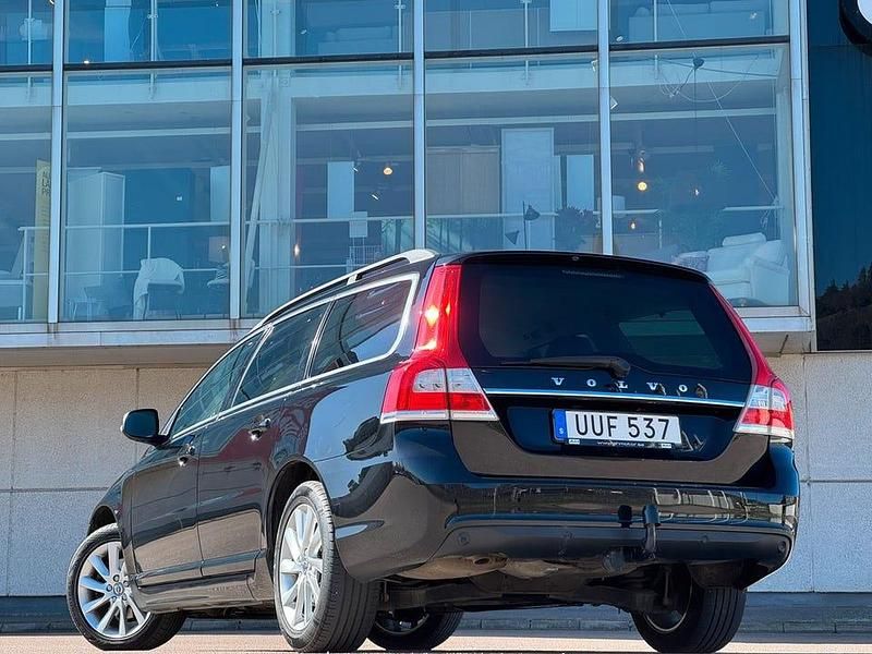 Begagnad Volvo V70 Momentum 150 HK (110 kW) 2016 Svart Kombi
