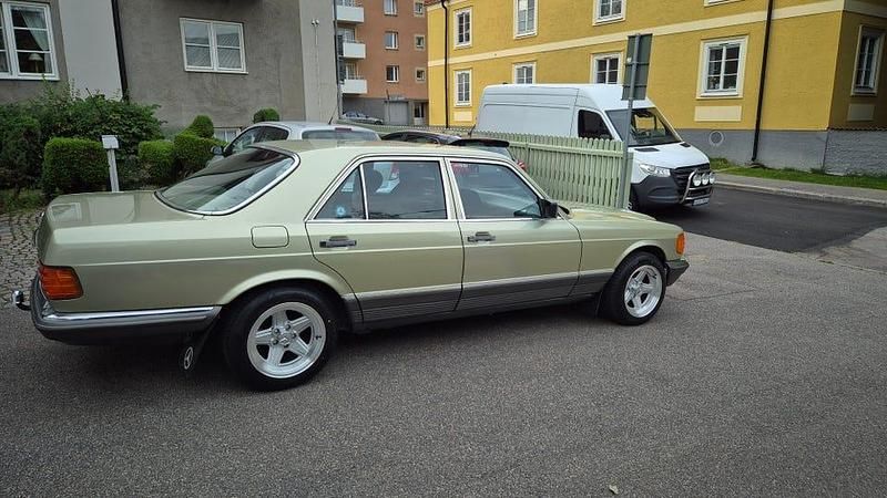 Begagnad Mercedes 280 SE 185 HK (136 kW) 1985 Sedan