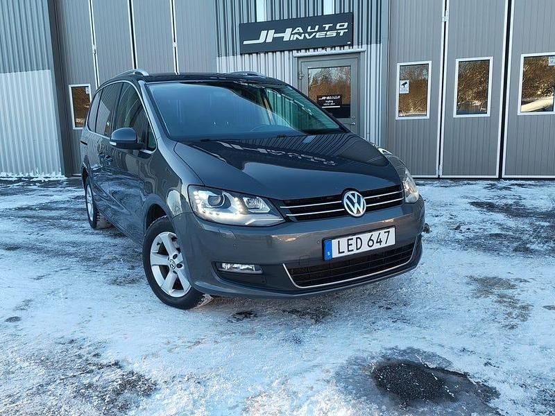 Begagnad VW Sharan 150 HK (110 kW) 2015 Grå Minibuss