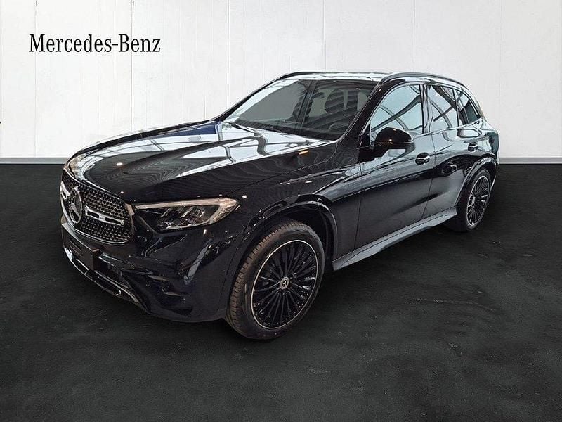 Svart Ny 2026 Mercedes GLC400d SUV | 781 300 kr - Bild 1/4