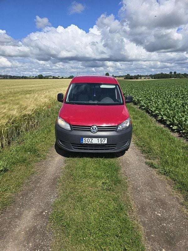 Röd Begagnad 2011 VW Caddy Maxi Minibuss | 69 500 kr (Bra pris) - Bild 1/4
